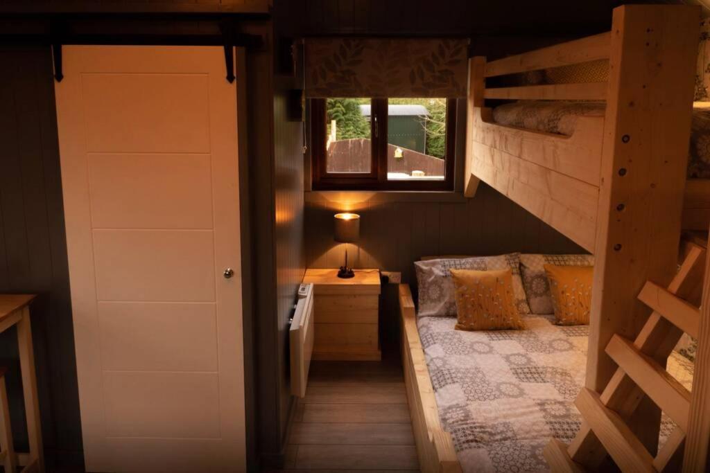 הוילה Old Leake The Treehouse - Sleeps 4 מראה חיצוני תמונה
