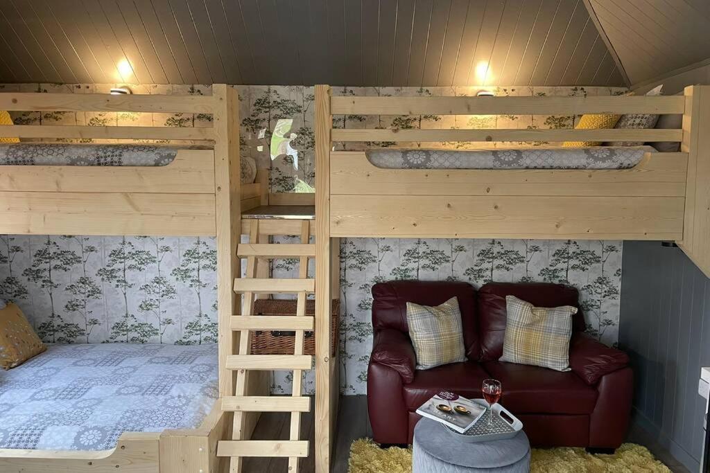 הוילה Old Leake The Treehouse - Sleeps 4 מראה חיצוני תמונה
